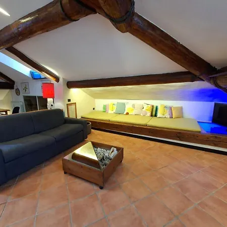 Rooftop Hideaway Apartman